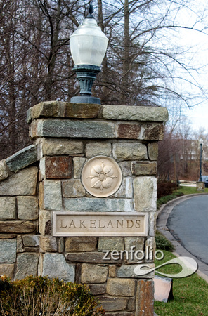 Lakelands Sign