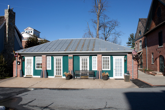 Carriage House (2 of 2)